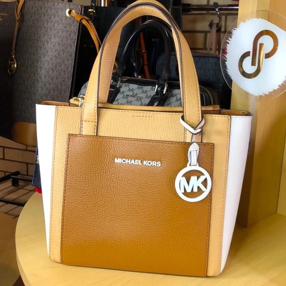 Michael Kors Tan and White Leather Tote - Picture 4 of 12